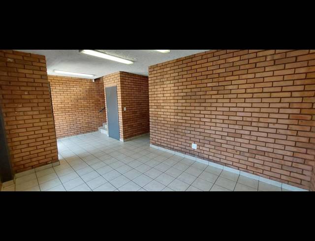 193M² WAREHOUSE TO LET IN HENNOPSPARK